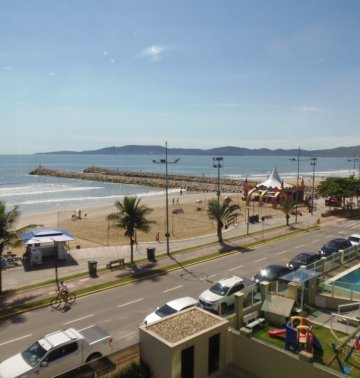 Excelente apto frente ao mar